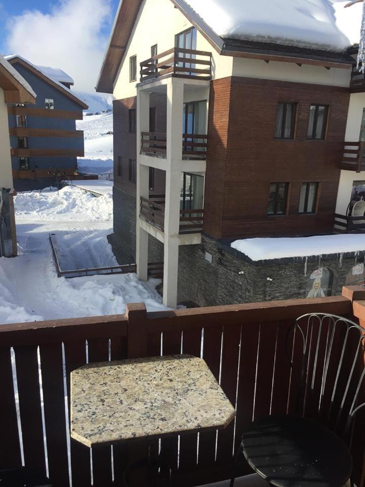 Redco №1 Apartament Gondola Lift Leilighet Gudauri Eksteriør bilde